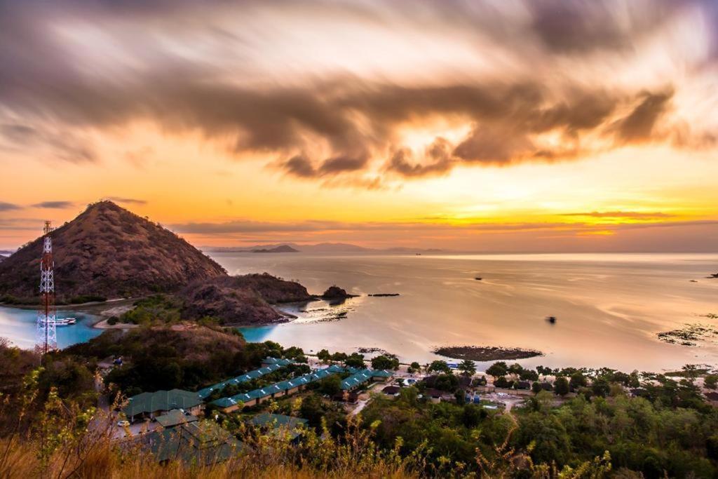 Sylvia Hotel & Resort Komodo Лабуан-Баджо Екстер'єр фото