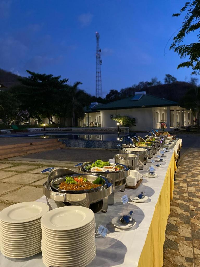 Sylvia Hotel & Resort Komodo Лабуан-Баджо Екстер'єр фото