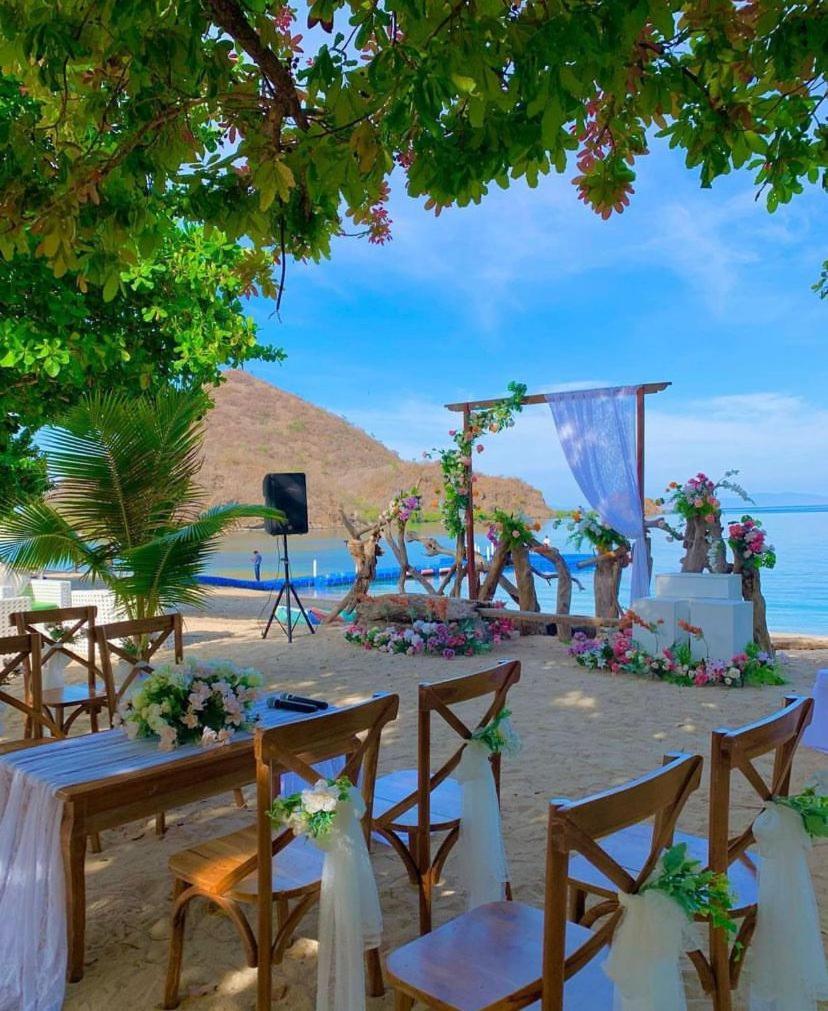 Sylvia Hotel & Resort Komodo Лабуан-Баджо Екстер'єр фото